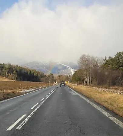 Zuzka ヴェルカー・ロムニツァ